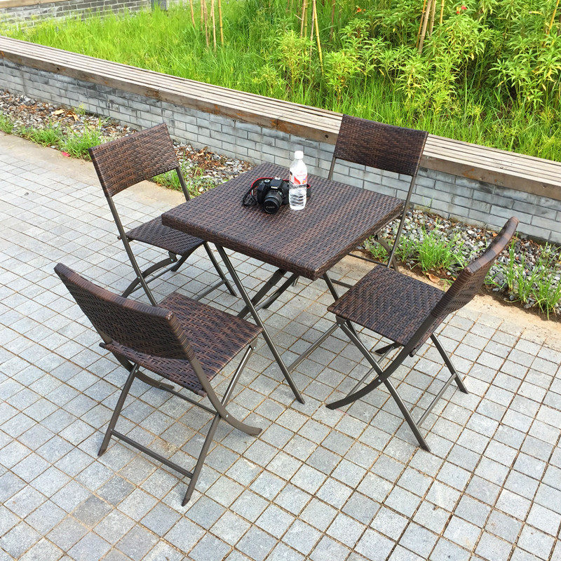 Set da giardino pieghevole in  - Outdoor Furniture Table And Chairs recensione e prezzo